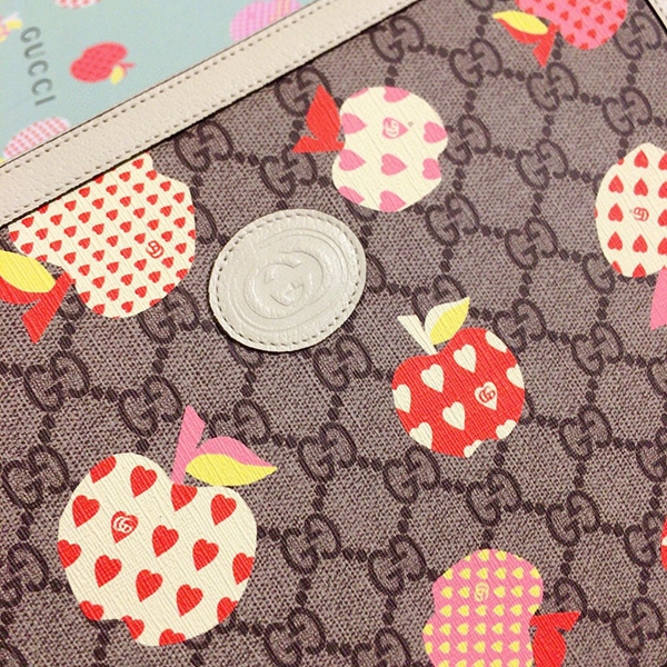 グッチ財布 レプリカ背面デザイン